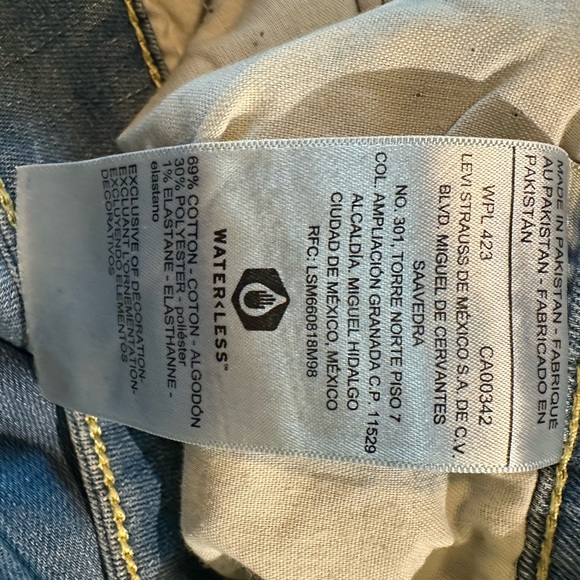 🐝 LEVI STRAUSS SIGNATURE MID RISE BOYFRIEND 🌺 - Picture 4 of 6